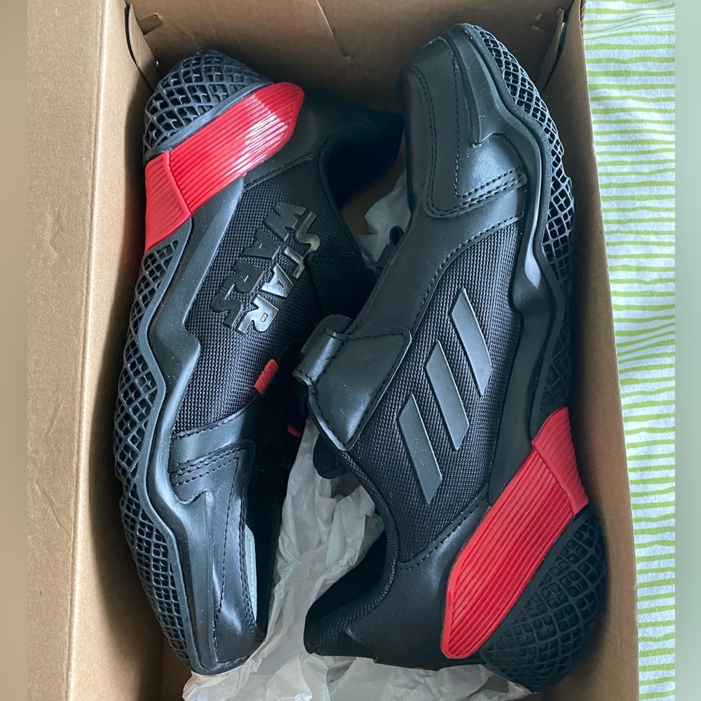 Mens Star Wars sneakers.